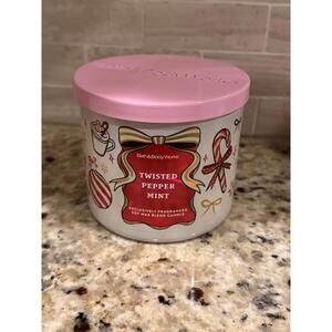 Bath & Body Works Twisted Peppermint 3-Wick Candle NEW